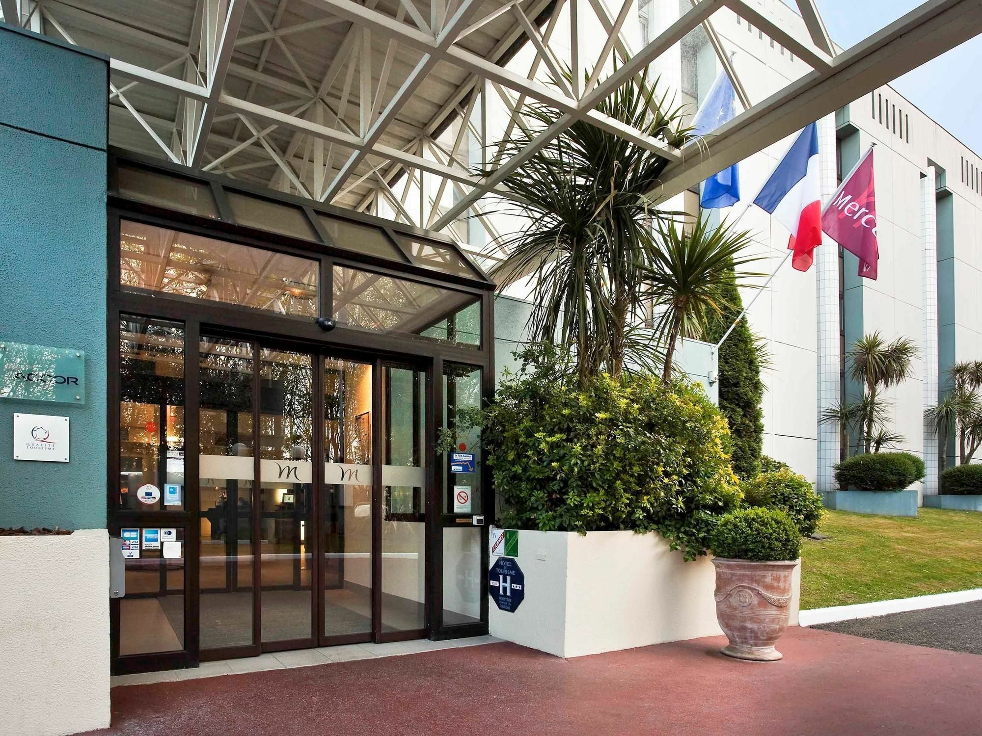 Mercure Pau Palais Des Sports Exterior foto