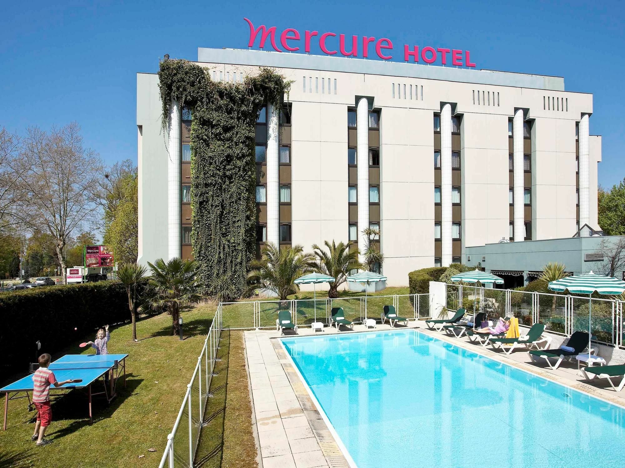 Mercure Pau Palais Des Sports Exterior foto